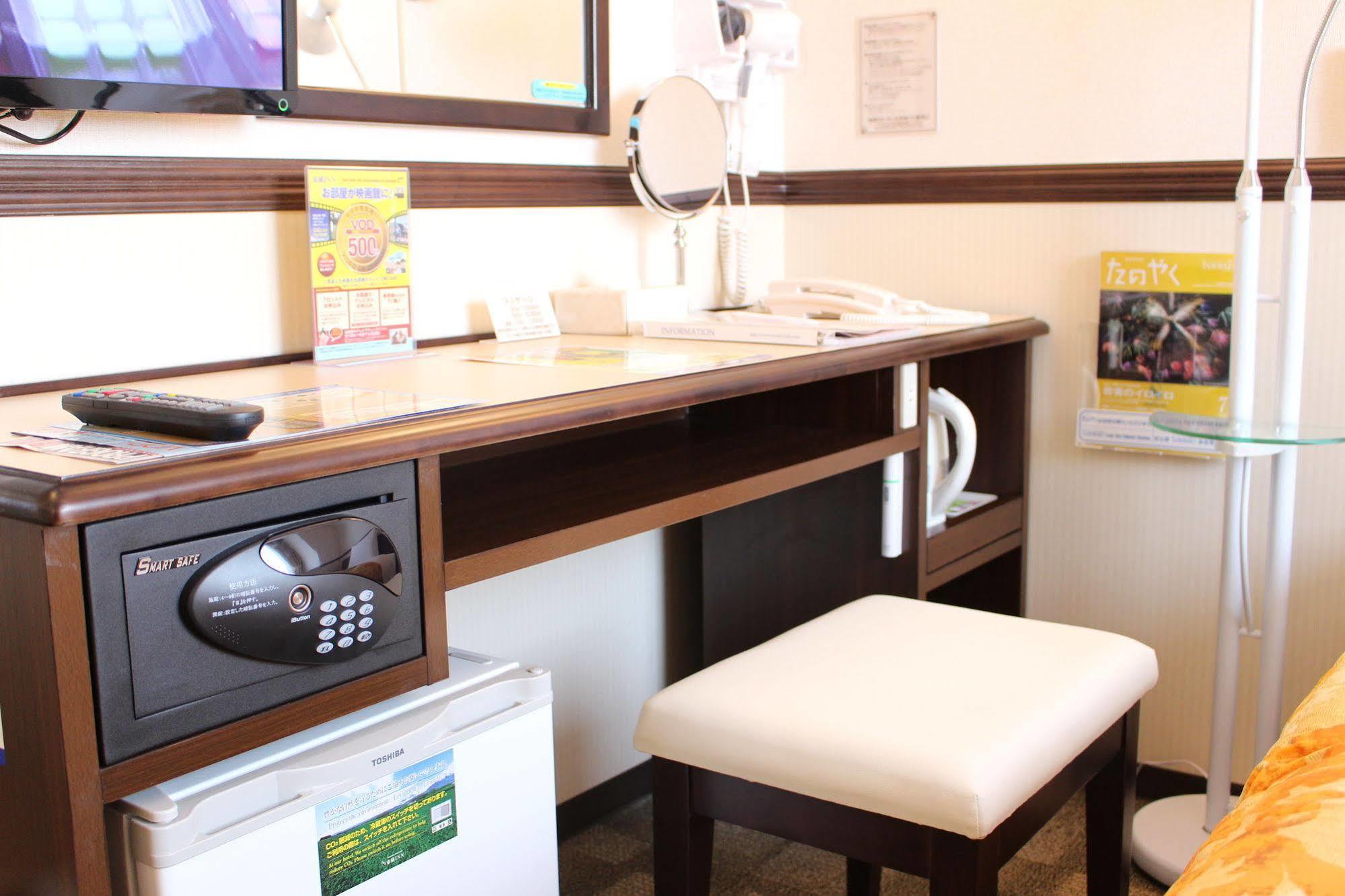Toyoko Inn Hokkaido Tomakomai Ekimae Bagian luar foto
