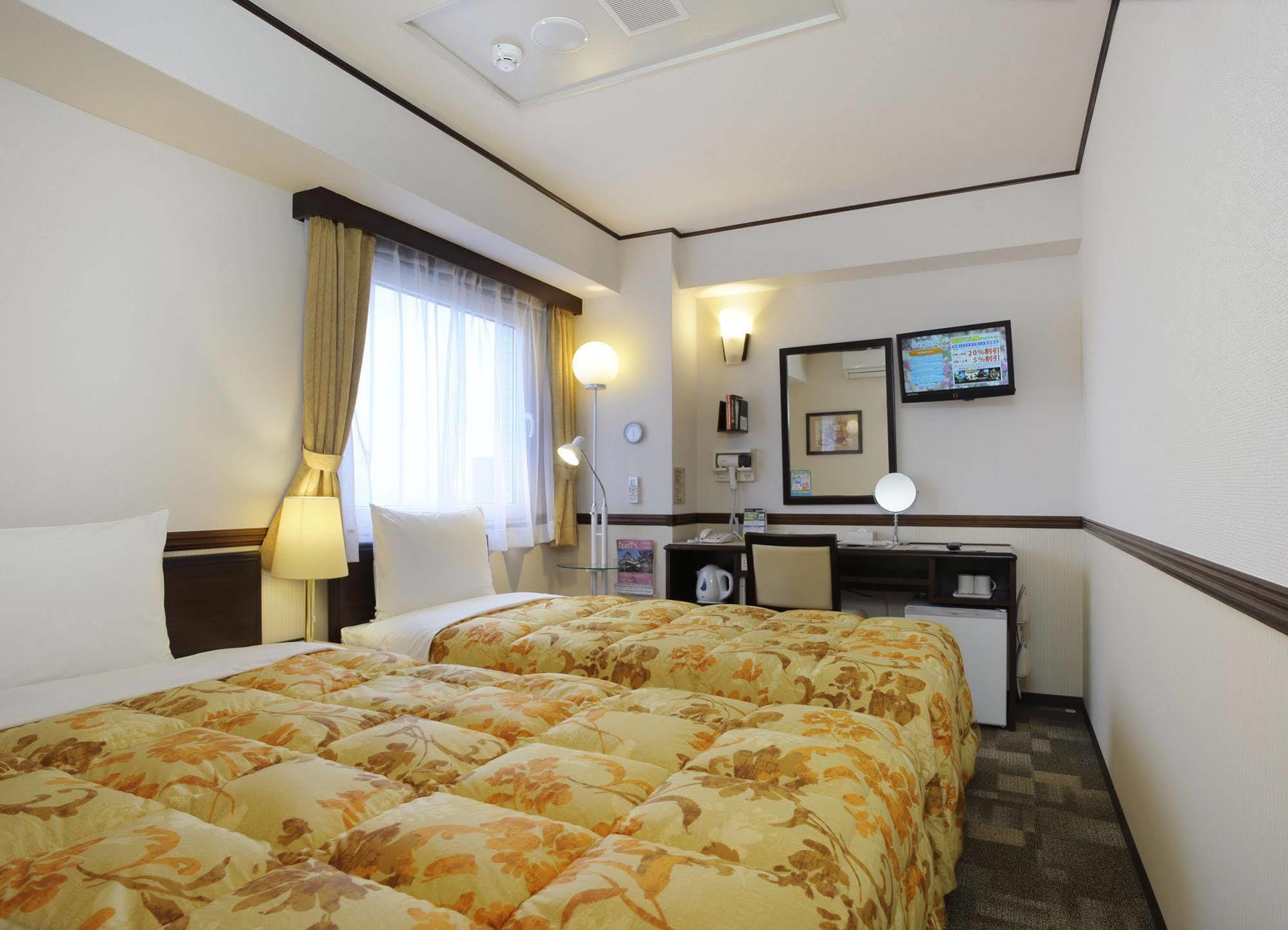 Toyoko Inn Hokkaido Tomakomai Ekimae Bagian luar foto